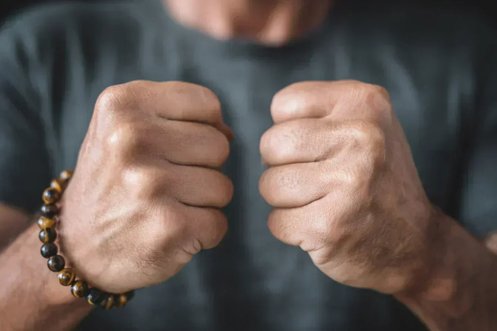 Signification d'un Bracelet au Poignet Droit